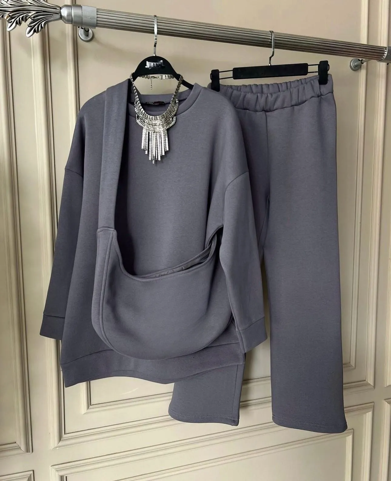 CH # 391 Chakoor Carryall Winter Fleece Co Ords Set SweatShirt   Trouser   Bag