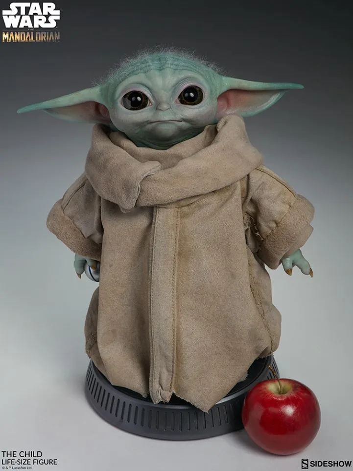 SIDESHOW - Star Wars The Mandalorian - The Child (Baby Yoda) - Life-Size Figure SS400369